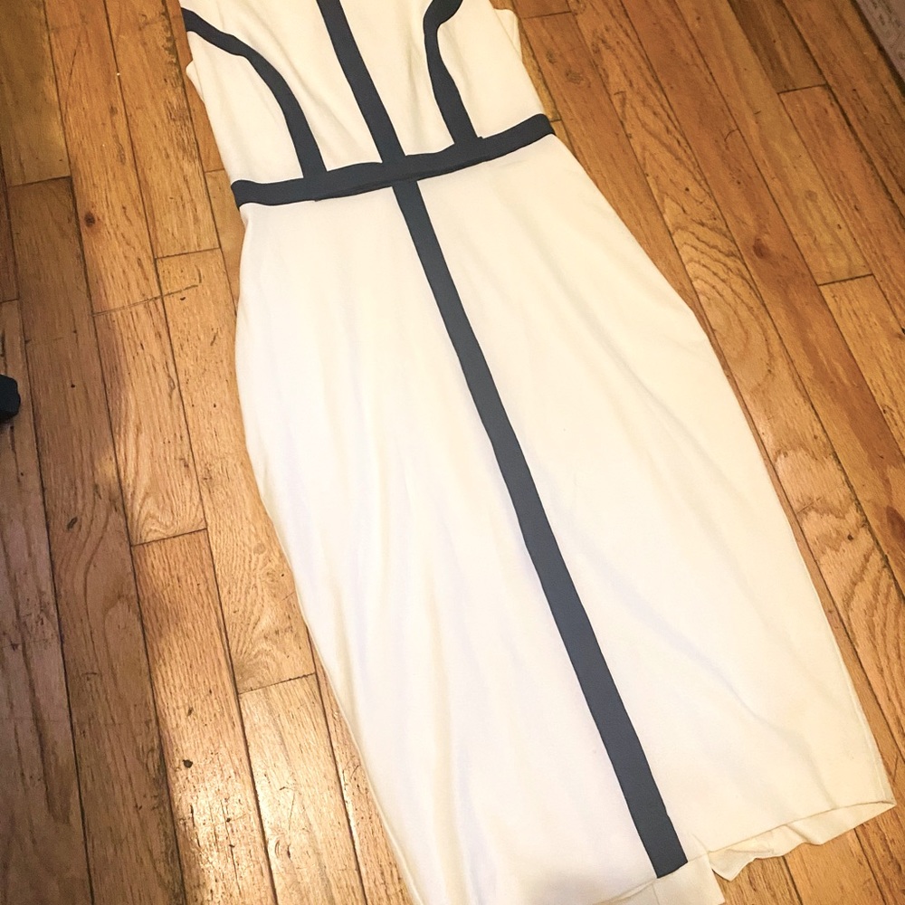 White sleeveless dress